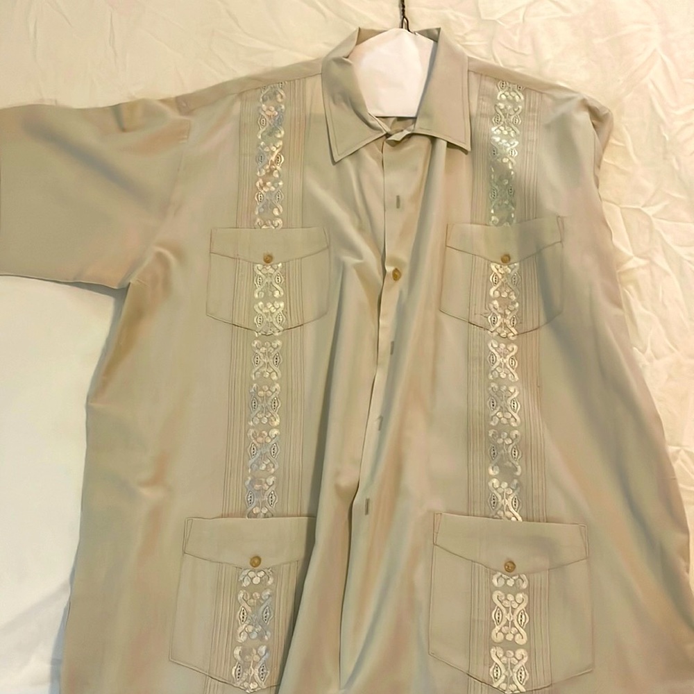 Cuban button shirt Guayabera